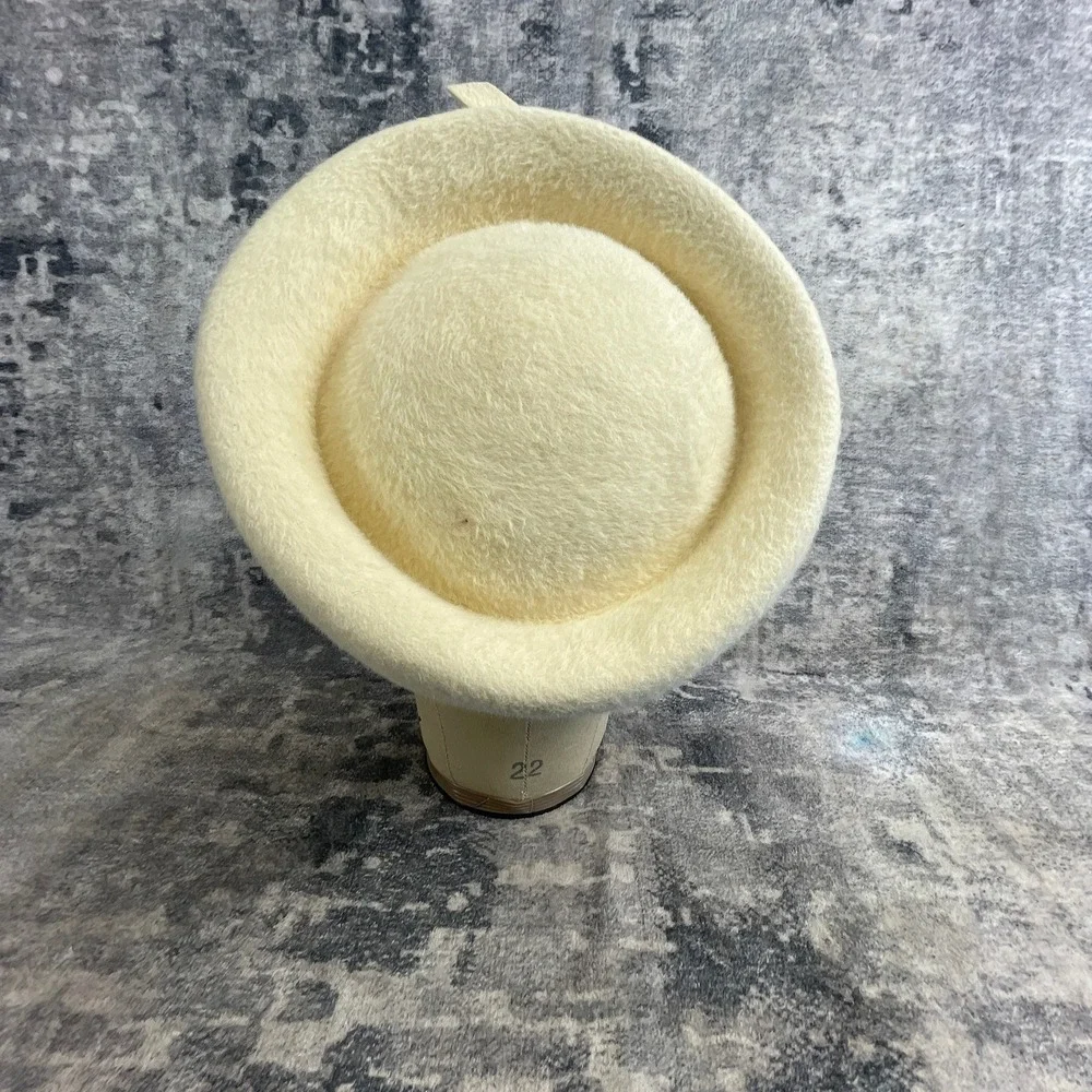 Vintage Evelyn Varon 1950s 1960s Wool Felt Formal Hat Cream Ivory Peach Lining